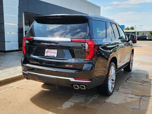 New 2026 GMC Yukon Denali w/ Denali Reserve Package AWD/4WD image 3