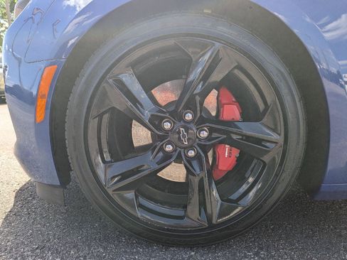 Used 2023 Chevrolet Camaro LT w/ Technology Package RWD image 12