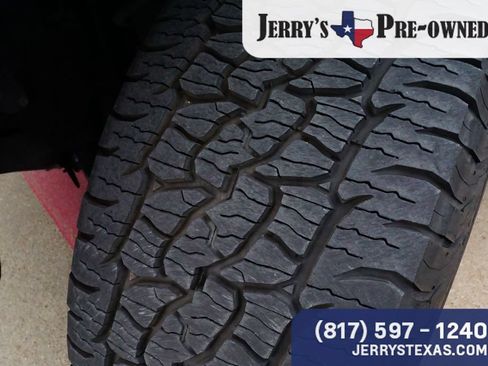 Used 2020 Chevrolet Silverado 1500 RST w/ Texas Edition AWD/4WD image 8
