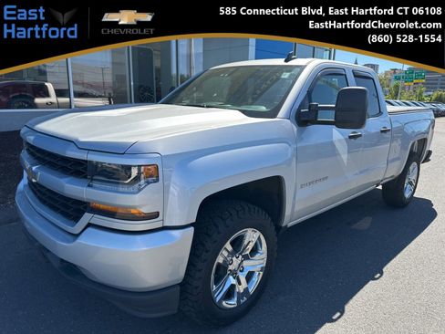 Used 2019 Chevrolet Silverado 1500 Custom w/ Custom Convenience Package AWD/4WD image 1