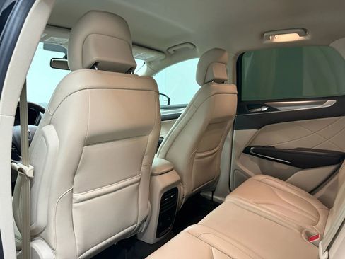 Used 2019 Lincoln MKC Premiere image 41