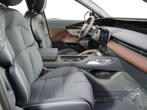 New 2026 Lincoln Nautilus Black Label AWD/4WD image 17