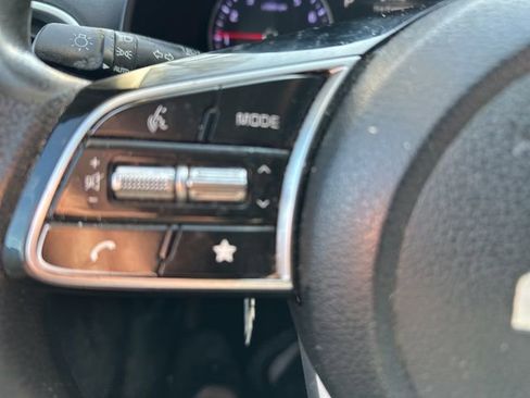 Used 2022 Kia Forte LXS image 15