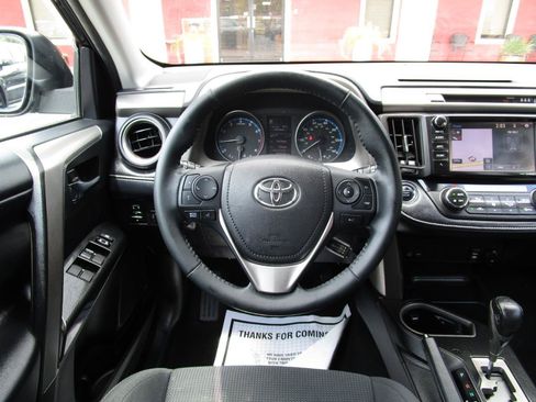 Used 2018 Toyota RAV4 Adventure AWD/4WD image 10