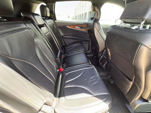 Used 2016 Lincoln MKX Reserve w/ Enhanced Security Package FWD image 23