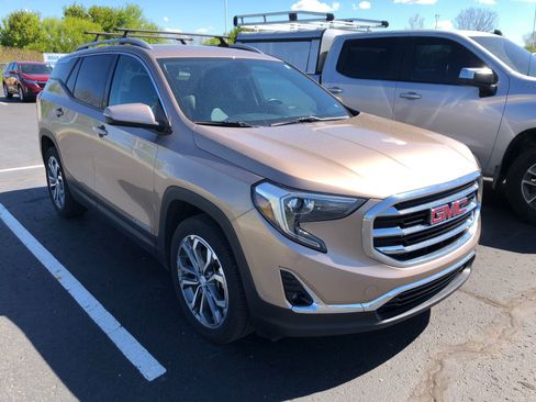 Used 2018 GMC Terrain SLT w/ Preferred Package AWD/4WD image 3