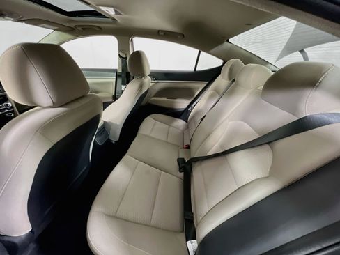 Used 2020 Hyundai Elantra Value Edition FWD image 22