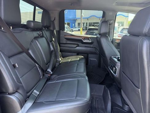 Used 2022 GMC Sierra 1500 Denali w/ Technology Package AWD/4WD image 9