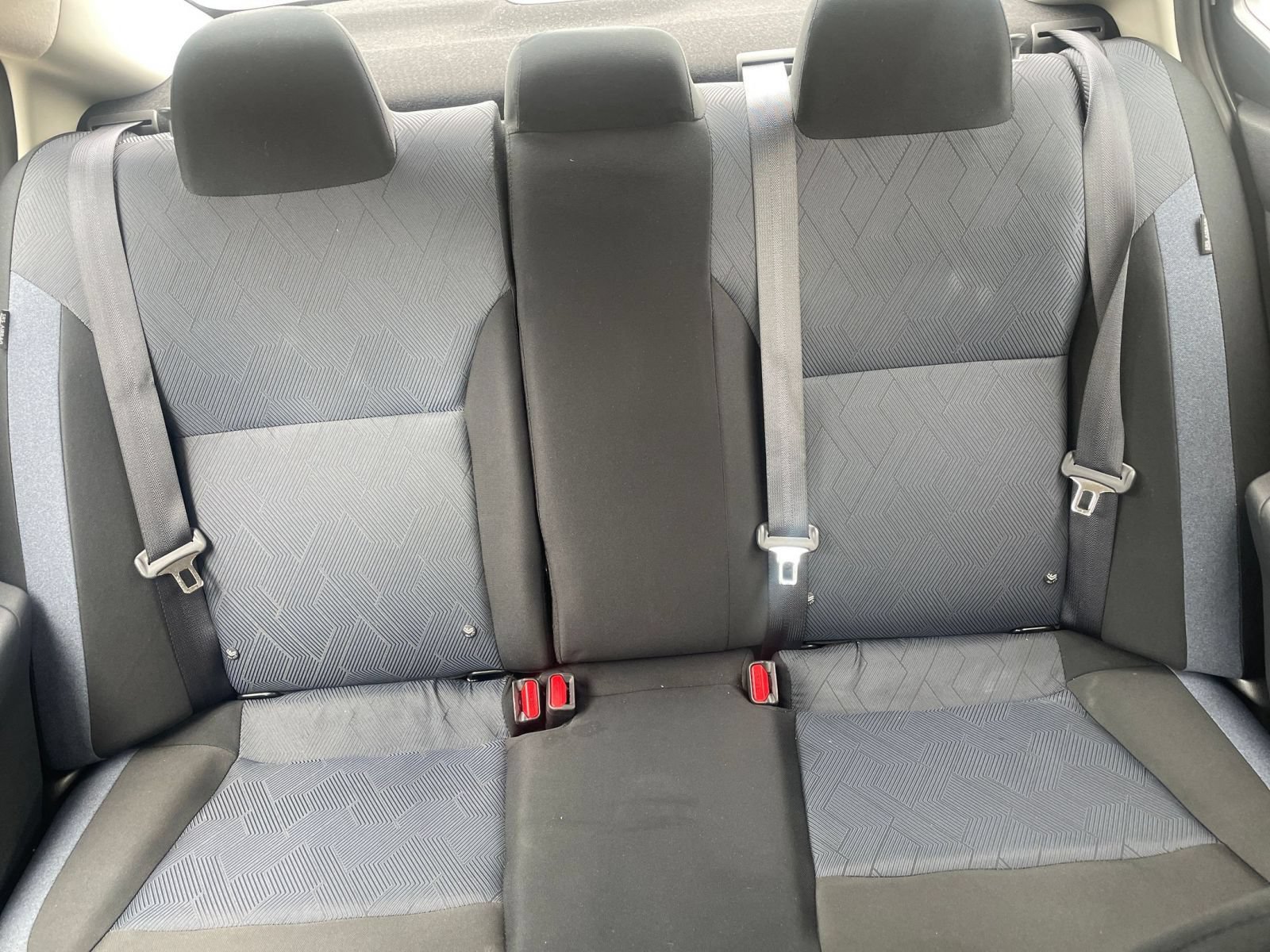 Used 2025 Nissan Versa SV FWD image 37