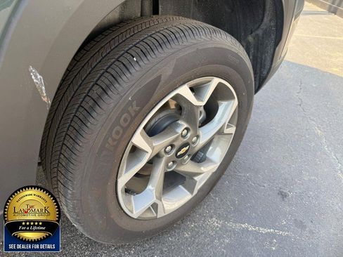 Used 2025 Chevrolet Trax LT image 19