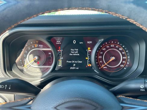 Used 2024 Jeep Gladiator Mojave w/ Convenience Group AWD/4WD image 15