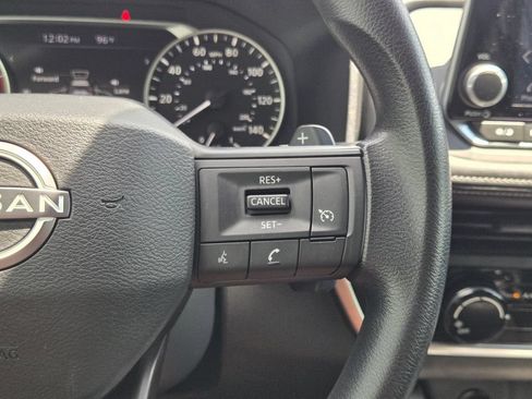 Used 2025 Nissan Rogue S FWD image 24
