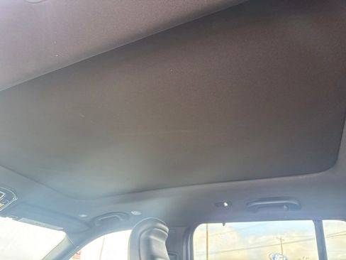 Used 2022 Jeep Grand Cherokee Overland w/ Adv Protech Group III image 36