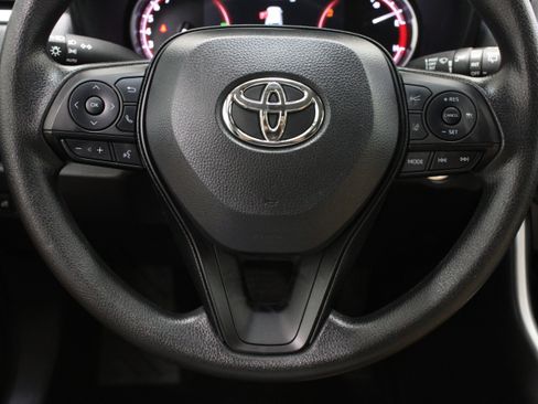 Used 2025 Toyota RAV4 XLE FWD image 24