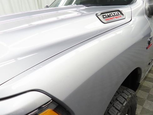 Used 2024 RAM 2500 Big Horn w/ Night Edition image 39