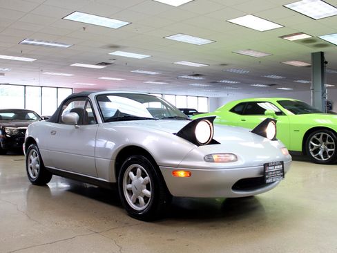 Used 1991 MAZDA MX-5 Miata image 7