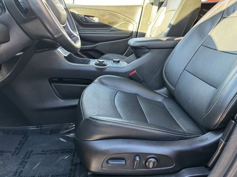 Used 2023 GMC Terrain SLT image 5