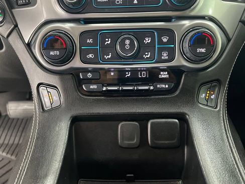Used 2018 Chevrolet Tahoe LT w/ Luxury Package RWD image 16