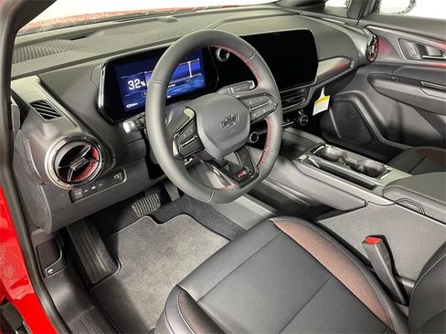 New 2026 Chevrolet Equinox EV RS image 3