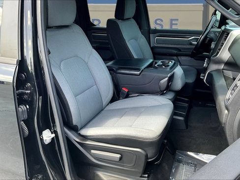 Used 2021 RAM 1500 Big Horn AWD/4WD image 32