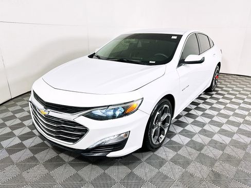 Used 2021 Chevrolet Malibu LT FWD image 7