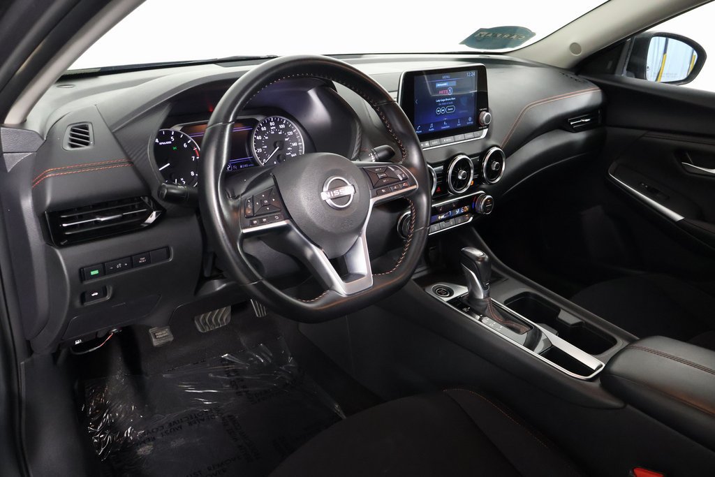 Used 2025 Nissan Sentra SR FWD image 7