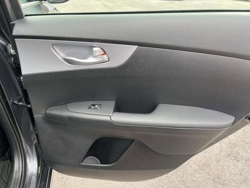 Used 2024 Kia Forte LXS w/ LXS Technology Package image 18
