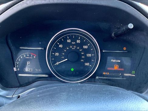 Used 2022 Honda HR-V EX image 10