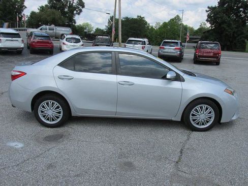 Used 2014 Toyota Corolla LE FWD image 3
