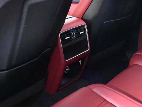 Certified 2023 Porsche Cayenne Coupe AWD/4WD image 20