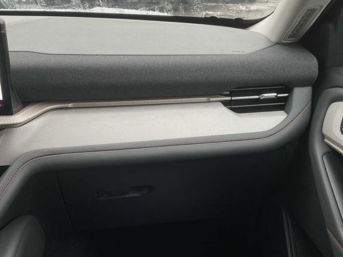 Used 2026 Ford Explorer Active image 30