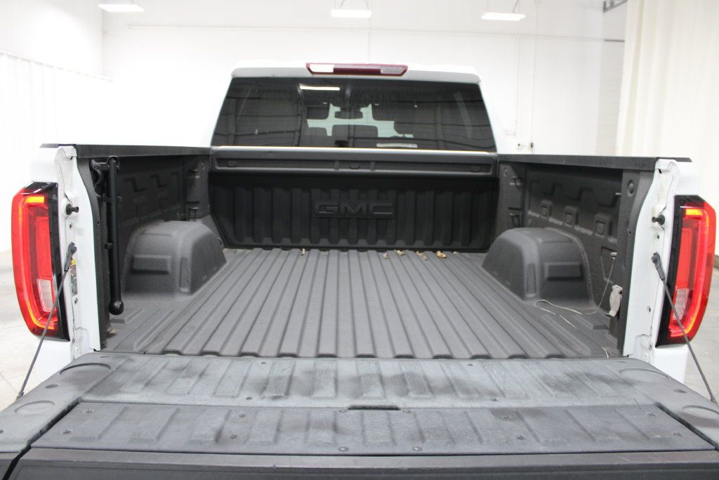 Used 2022 GMC Sierra 1500 SLT AWD/4WD image 23