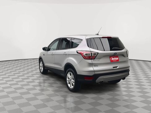 Used 2017 Ford Escape SE AWD/4WD image 34