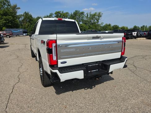 Used 2023 Ford F250 Limited w/ FX4 Off-Road Package AWD/4WD image 12