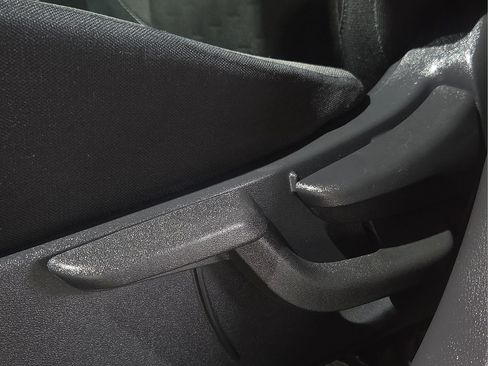 Used 2024 Nissan Kicks SV FWD image 19