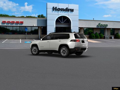 New 2026 Jeep Cherokee Laredo image 4