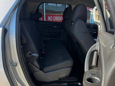 Used 2016 GMC Acadia SLE image 17