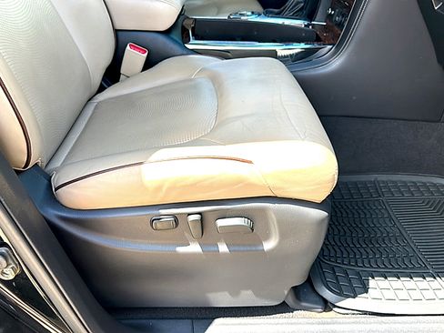 Used 2018 Nissan Armada Platinum RWD image 28