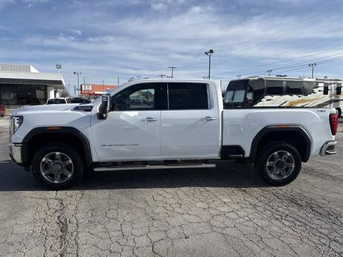 Used 2025 GMC Sierra 2500 SLT image 11