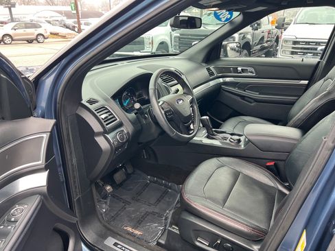 Certified 2018 Ford Explorer Sport image 9