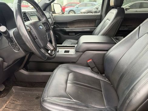 Used 2018 Ford Expedition Limited w/ Equipment Group 301A RWD image 9