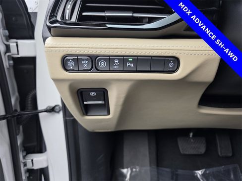 Used 2023 Acura MDX SH-AWD w/ Advance Package image 25