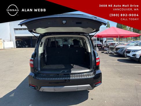 Used 2024 Nissan Armada SL w/ Captain's Chairs Package AWD/4WD image 30