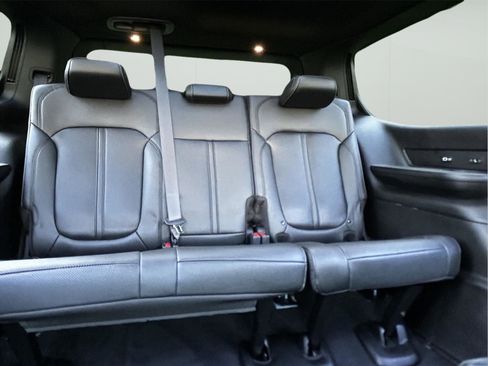 New 2023 Jeep Wagoneer Series III w/ Premium Group I image 25