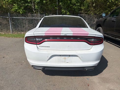 Used 2022 Dodge Charger SXT image 5