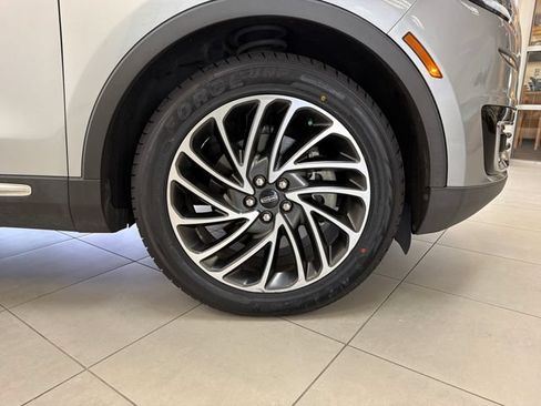 Used 2020 Lincoln Nautilus Reserve w/ Class II Trailer Tow Package FWD image 32