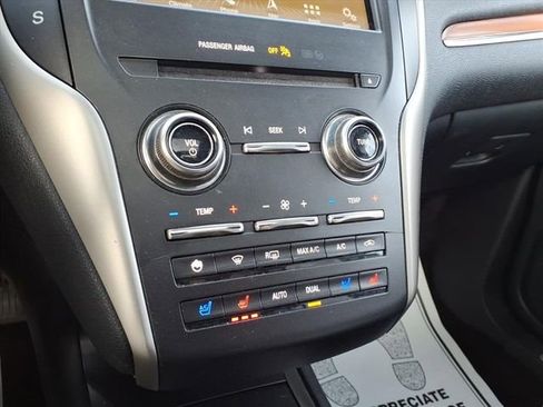 Used 2017 Lincoln MKC Reserve w/ Lincoln MKC Climate Package image 21