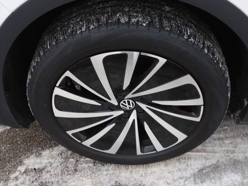 Used 2023 Volkswagen ID.4 Pro S Plus image 13