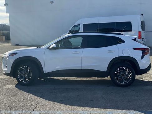 New 2026 Chevrolet Trax LT FWD image 16