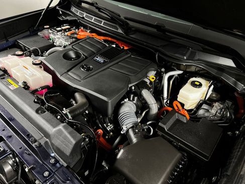 Used 2023 Toyota Sequoia Limited image 11